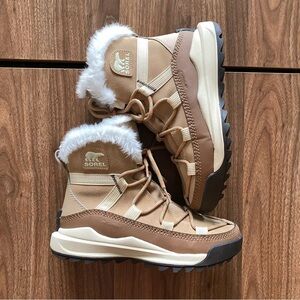 Sorel Women's ONA RMX Glacy Waterproof/Winter Boots Canoe, Sea Salt Size 7
